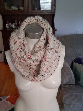 Cozy Speckled Knit Infinity Scarf - White